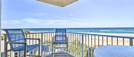 Wake up and fall asleep to the sound of crashing waves at this beachfront condo!