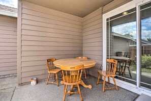 Furnished Patio | Outdoor Dining