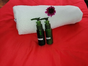 Bathroom amenities
