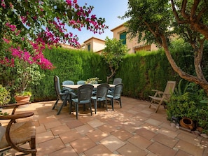 Eigentum, Terrasse, Grundeigentum, Haus, Garten, Hinterhof, Garten, Baum, Zuhause, Hof