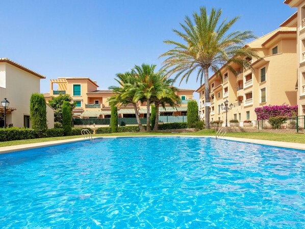 Schwimmbad, Resort, Eigentum, Gebäude, Grundeigentum, Urlaub, \"Stadt, Freizeit, Ferienort, Hotel