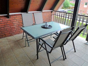 Möbel, Tabelle, Stuhl, Tisch Im Freien, Eigentum, Zimmer, Terrasse, Kaffetisch, Haus, Fussboden
