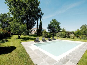 Property, Swimming Pool, Grass, House, Real Estate, Home, Estate, Building, Backyard, Architecture