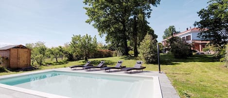 Proprietà, Piscina, Casa, Casa, Immobiliare, Zona Residenziale, Backyard, Erba, Costruzione, Architettura