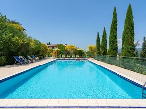 Piscina, Propiedad, Bienes Raíces, Ocio, Agua, Casa, Inmuebles, Edificio, Árbol, Villa