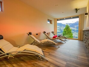 Gebäude, Holz, Komfort, Interior Design, Flooring, Fussboden, Schatten, Wand, Fenster, Baum
