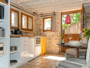 Propriété, Pièce, Meubles, Bâtiment, Maison, Design Intérieur, Cuisine, Domicile, Cabinetry, Plafond