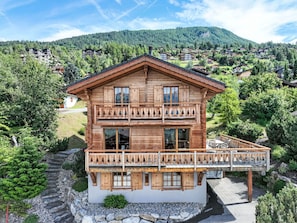 Nuage, Ciel, Plante, Bâtiment, Montagne, Fenêtre, Arbre, Bois, Paysage Naturel, Paysage