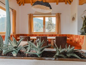 Plante, Fenêtre, Bâtiment, Plante D'Appartement, Bois, Design Intérieur, Maison, Ombre, Pot De Fleur, Arbre