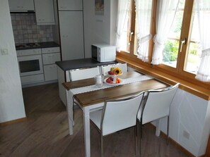 Table, Meubles, Bois, Fenêtre, Cuisine, Design Intérieur, Sol, Sol, Salon, Dur