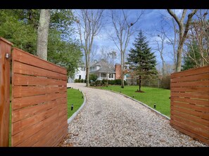 entrance driveway to the villa