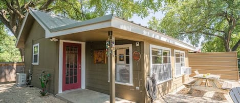 Check yourself in and feel instantly welcome within this charming cabin