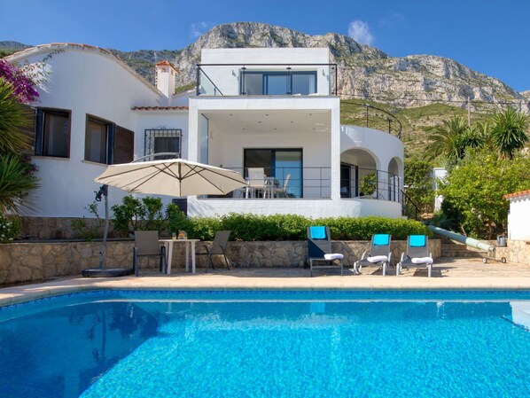 Propriété, Maison, Piscine, Bâtiment, Immobilier, Domicile, Villa, Biens, Vacances, Zone Résidentielle