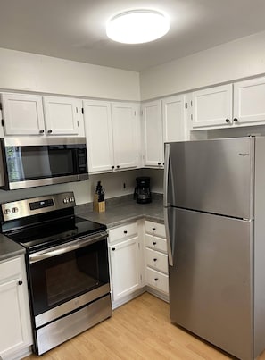 New appliances and new kitchen countertop