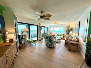 Entertainment Area to Living Room