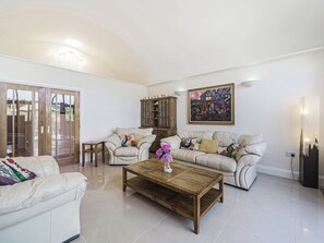 Living room | New Barn Reservoir, Shaldon, near Teignmouth