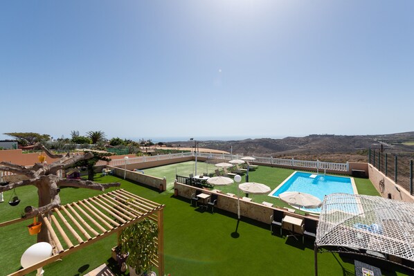villa Adara in Salobre with a large swimming pool