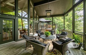 Mind Deck &amp; Seating - Lake Side