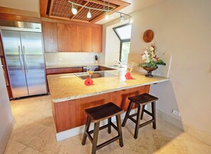 Mauna Lani Terrace C102 Kitchen 