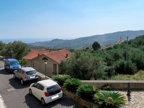 Propriété, Véhicule, Voiture, Immobilier, Maison, Communauté Des Plantes, Zone Résidentielle, Colline, Bâtiment, Route