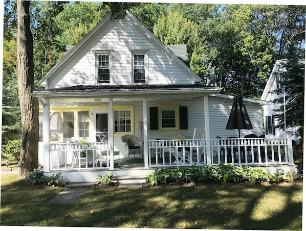 Back of house showing porch.