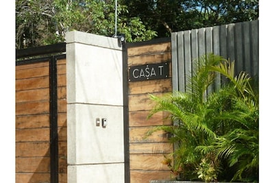 CASA T - Award-Winning 3 Suite Villa with Pool (Covid Testing Available)