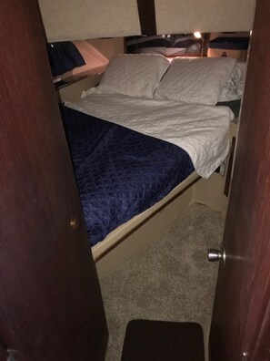 Front V-Berth (my nap room)