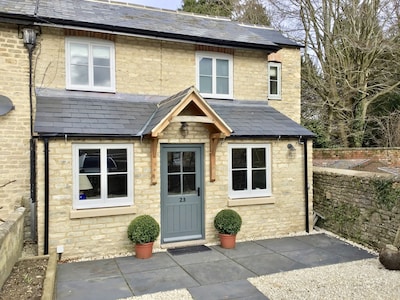 Hello !!  Welcome to 23 The Waterloo, our Cotswold stone cottage holiday home