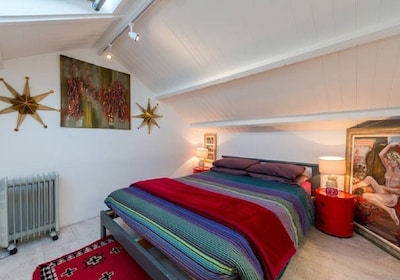 Framery Loft - Eclectic and colourful apartment in the heart of London