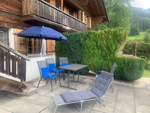 Plante, Propriété, Bâtiment, Meubles, Vert, Mobilier De Jardin, Parapluie, Arbre, Architecture, Chaise