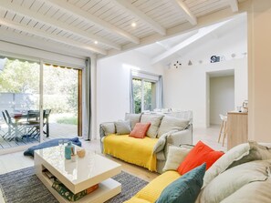Furniture, Room, Property, Living Room, Interior Design, Yellow, Ceiling, Building, Real Estate, Home