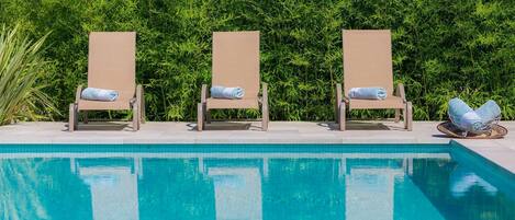 Water, Plant, Furniture, Chair, Blue, Swimming Pool, Green, Rectangle, Outdoor Furniture, Tree