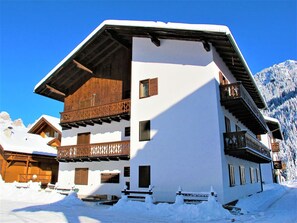 Building, Sky, Window, Snow, Blue, House, Slope, Cottage, Wood