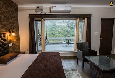 LivingStone Riverside Hills Resort Suite Room