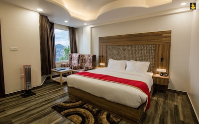 LivingStone Mountain Retreat Chail Premium Room