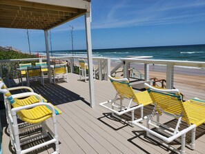 Huge deck...right on edge of ocean!