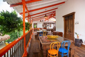 Outdoor dining