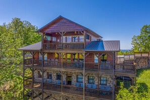 Back view cabin