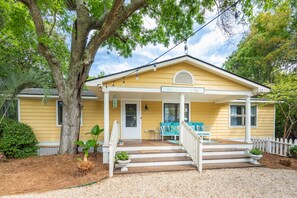 Covered Front Porch with Seating