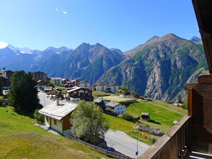Bergforms, Berg, Gebirge, Bergdorf, Bergstation, Alpen, Hochland, Natürliche Landschaft, Senke, Himmel