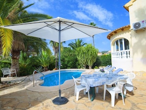 Eigentum, Schwimmbad, Gebäude, Grundeigentum, Regenschirm, Haus, Schatten, Terrasse, Urlaub, Zuhause