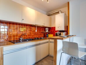 Countertop, Property, Room, Furniture, Kitchen, Cabinetry, Building, Interior Design, Real Estate, House