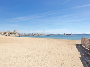 Ciel, Nuage, L'Eau, Bleu Azur, Cotiers Et Relief Océaniques, Plage, Horizon, Voie Navigable, Paysage