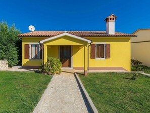 Plante, Ciel, Bâtiment, Fenêtre, Maison, Ombre, Lot Terre, Arbre, Herbe