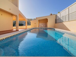 Swimming Pool, Property, Building, Real Estate, House, Architecture, Resort, Home, Leisure, Apartment