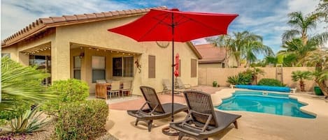 Gorgeous Backyard Perfect for Enjoying the Arizona Sun!
