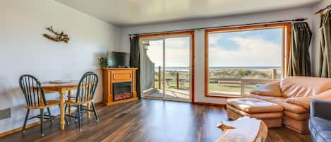 Waldport Vacation Rental | 1BR | 1BA | 600 Sq Ft | Step-Free Access