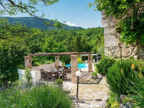 Plante, Ciel, Communauté Des Plantes, Arbre, Paysage Naturel, Lot Terre, Chalet, Biome, Herbe, Loisir