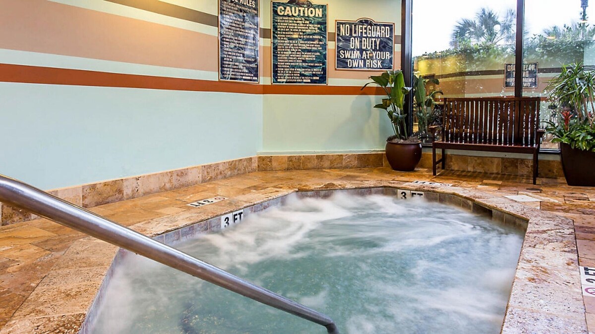 Bluegreen SeaGlass Tower, 1 Bedroom Standard Condo, Free WiFi and Parking