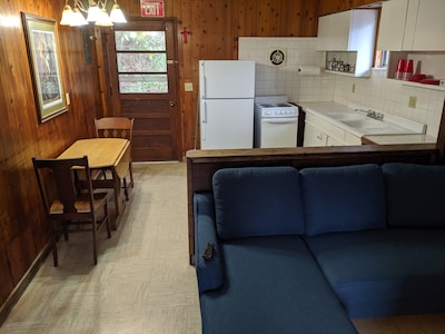  Two Bedroom Cabin adjacent to Lake Barkley State Park